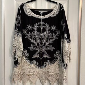 Delicate Crochet Lace Top in Off-White